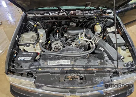 2002 Chevrolet S Truck S10 из США, поврежденный, VIN 1GCCT19W928192959